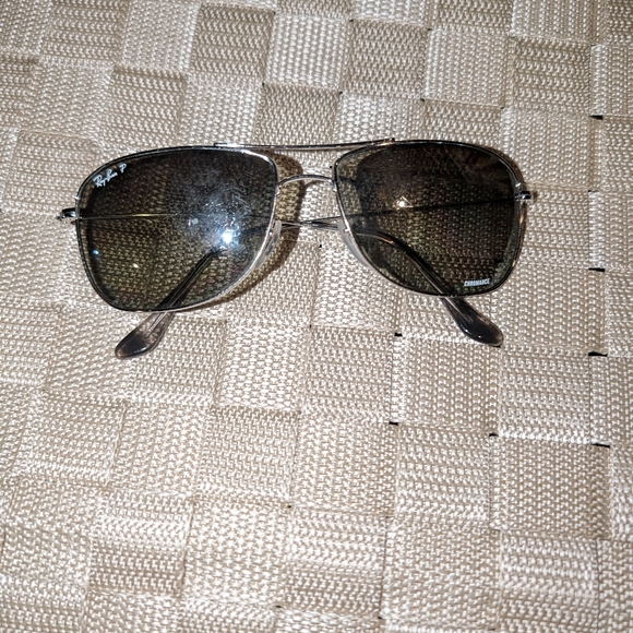 Ray-Ban Chromatic Aviator Sunglasses
